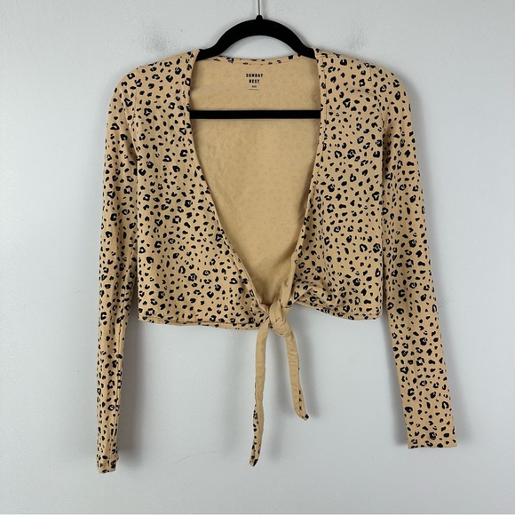 Sunday Best Aritzia | Tan Leopard Tie Front Crop Top Size XXS - Picture 2 of 7